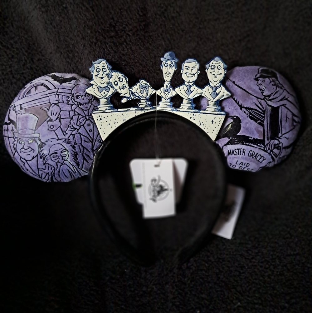 Disney Haunted Mansion GITD Singing Busts Ears